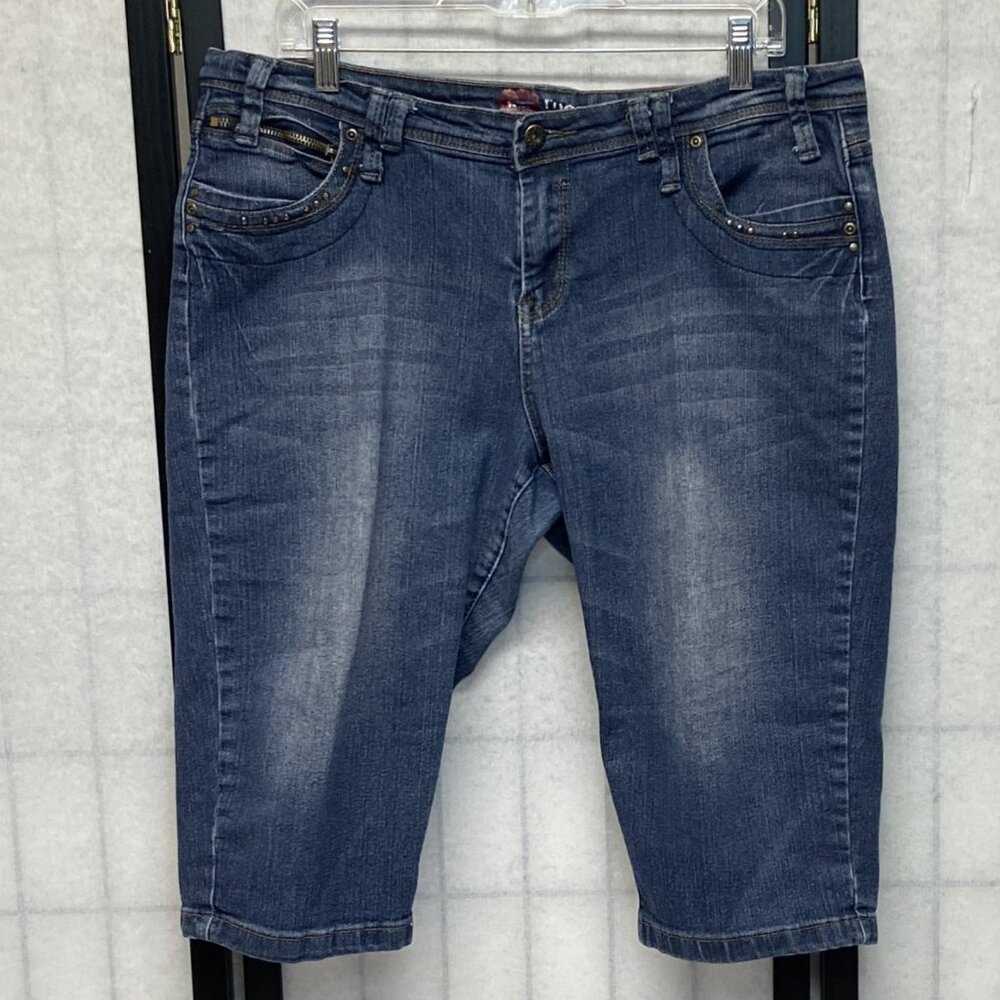 Kiss Therapy Embellished Zip Pocket Faded Capri Crop Denim Jeans Medium Wash 16